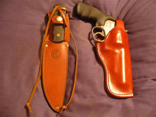 S&W 629MG and Camp Knife